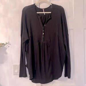 Free People Leo Henley Tee Black